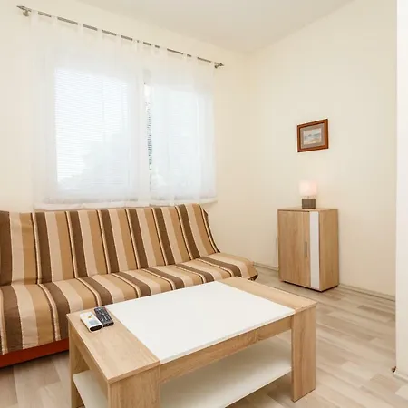 Jezevac Apartment *